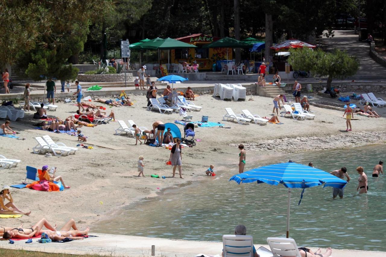 Apartments By The Sea Mali Losinj Exterior photo