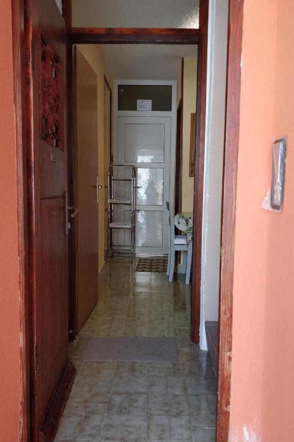Apartments By The Sea Mali Losinj Exterior photo
